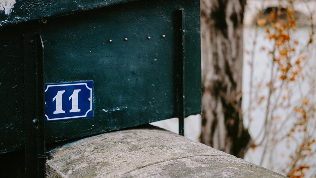 complete insight contact number